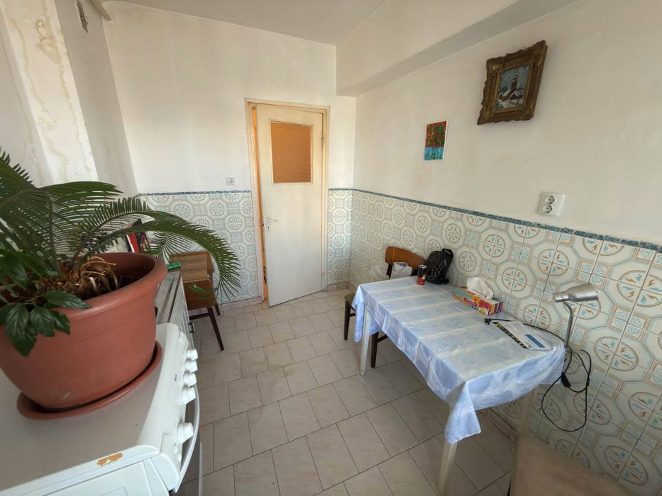 Apartament 3 camere decomandat zona centrala (Bloc Unirea)