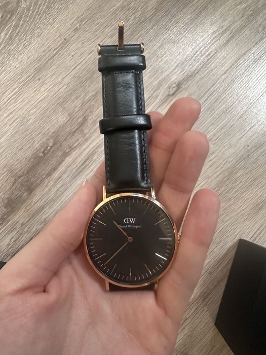 Мъжки нов часовник Daniel Wellington B40R5