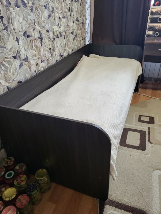 Продаётся кровать