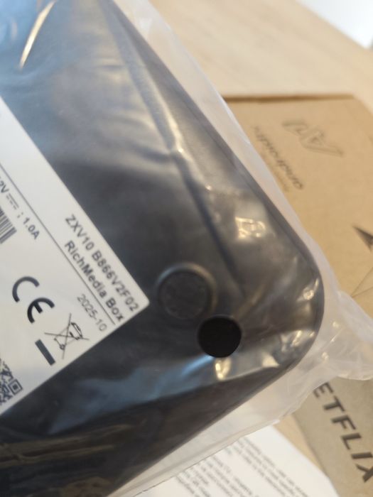 ZTE ZXV10 B866V2F02 RichMedia Box Android TV Box 32GB/2GB/ Android 14