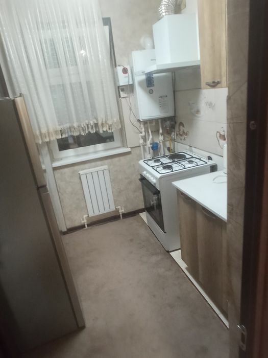 Сергели мошина бозор оркасида 2хоналик квартира арендага