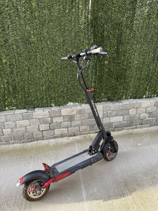Електрическа тротинетка Kukirin M4 Pro – 500W, пробег 934 км