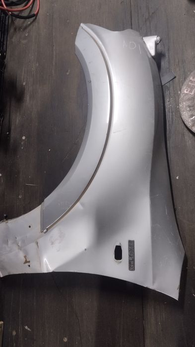 Крыло левое Mitsubishi Pajero 3