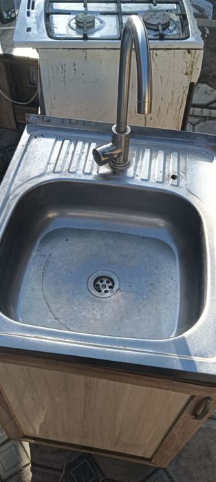 Мойка с тумбочкой.  Idish yuvgich