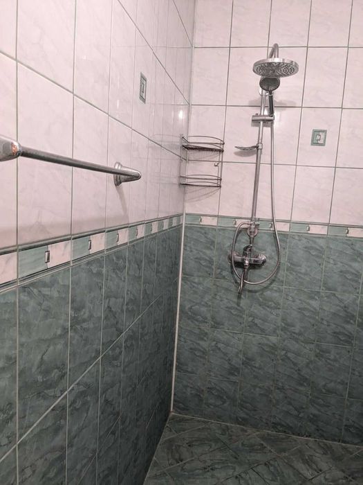 Продава се Многостаен апартамент в Пловдив, Кючук Париж - 100 кв.м за 1970 €/кв.м - Снимка #16