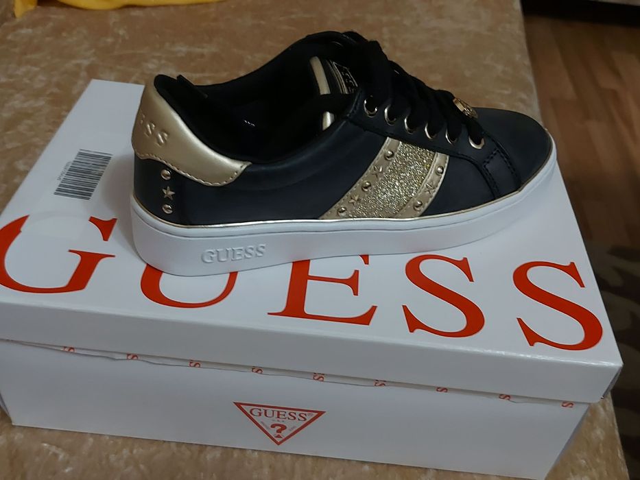 Guess Sneakers Bevlee FL7BVL ELE12 37ми номер