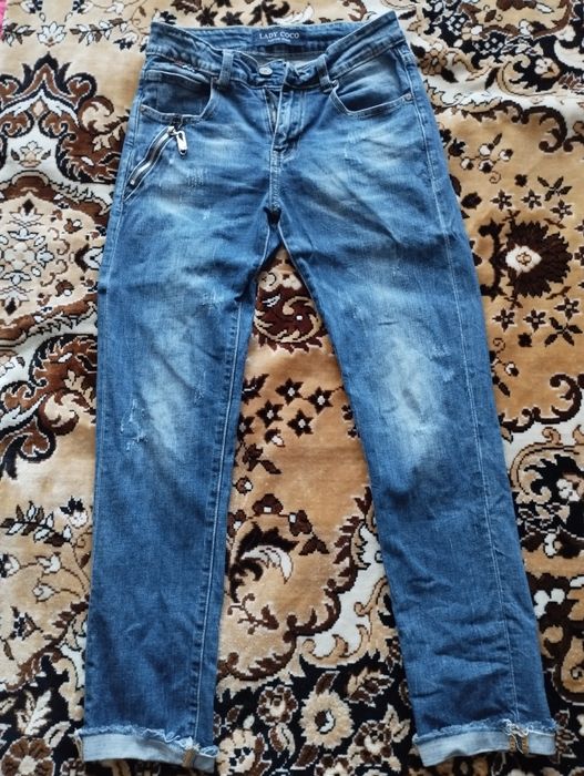 Продам джинсы р 42