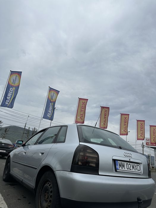 Audi A3 8L in 4 usi.