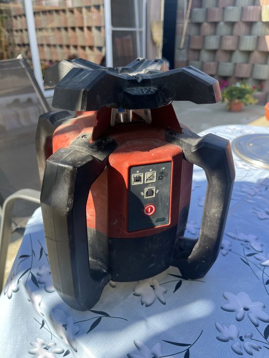 Nivela cu laser rotativ Hilti PR30 HVS A12