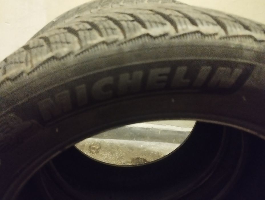 Продавам гуми Мишелин 215/55/18