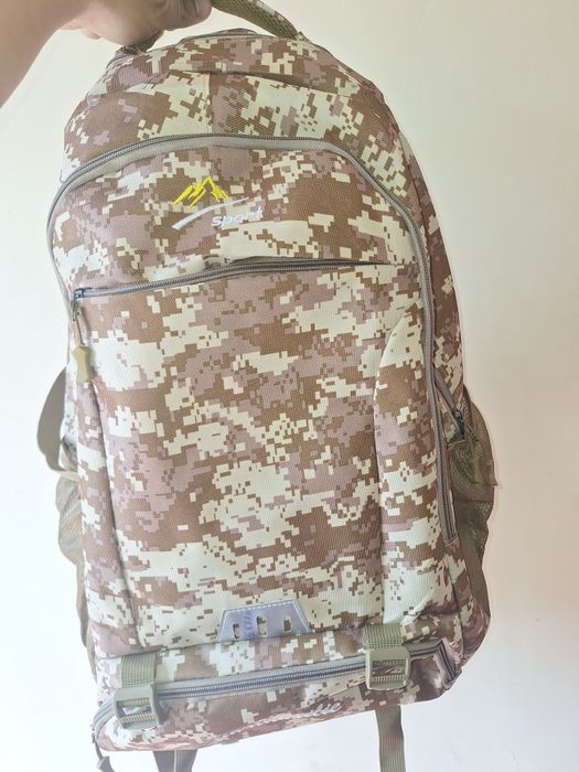 Ryukzak arzonga sotiladi!