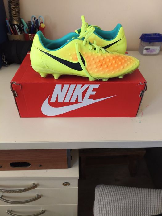 Бутонки за футбол Nike 42,5 номер