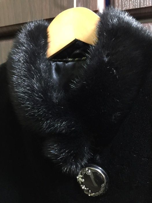 Продам Норковую шубу