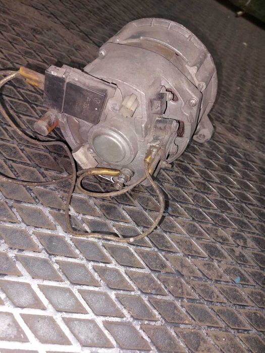 негератор Г273 28В 28А б/у (1105)