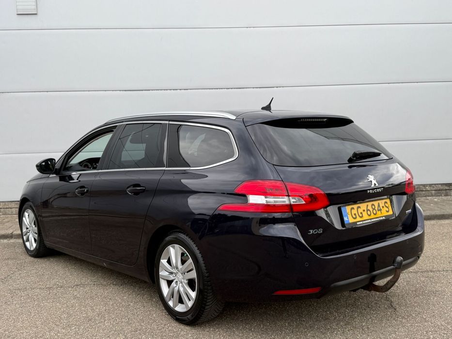 Peugeot 308 /An 2015/1.6 BlueHDI/Panoramic/Interior Exclusive/