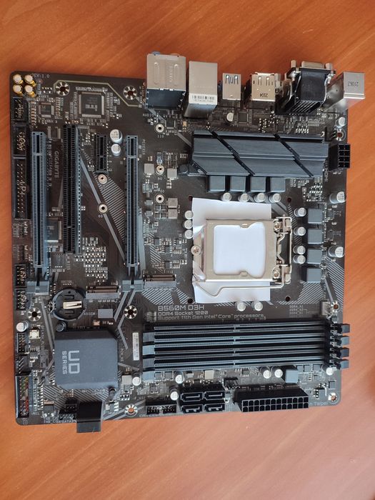 Gigabyte B560M socket 1200