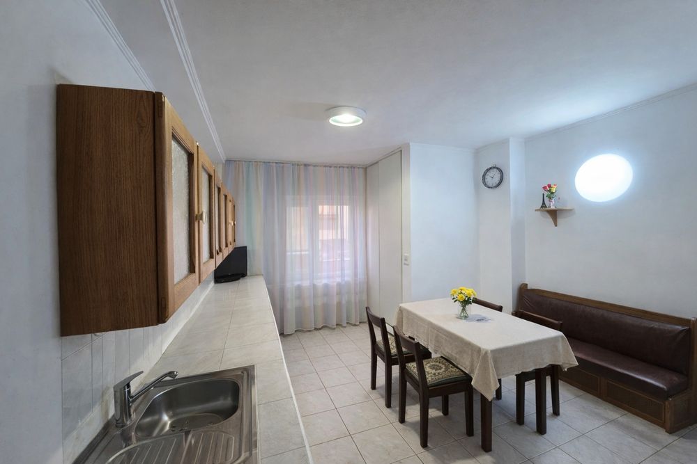 Apartament 3 camere parter Topoloveni