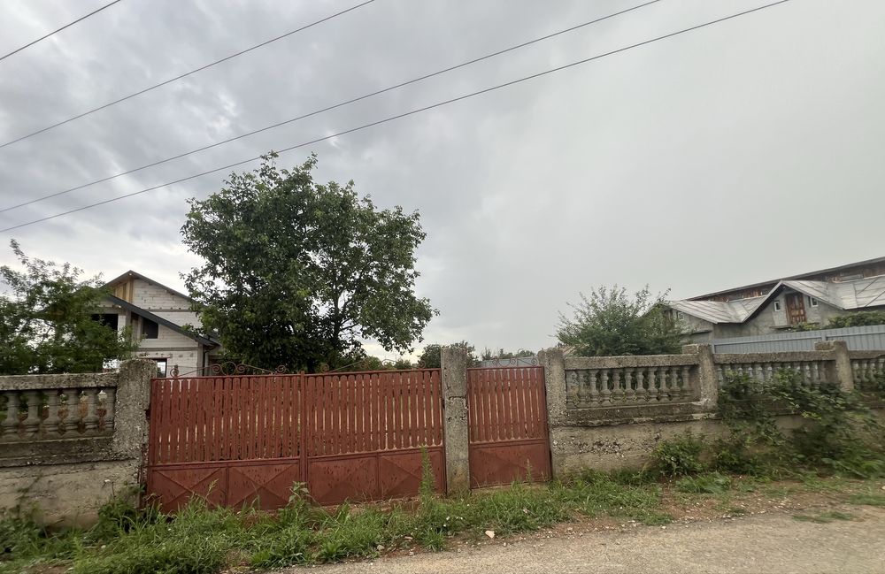 Teren intravilan Dumbrava, toate utilitatile, 1027mp langa Targoviste