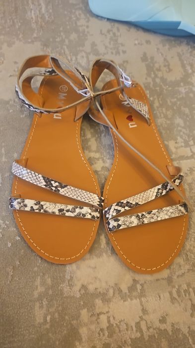 Sandale nr 37 noi