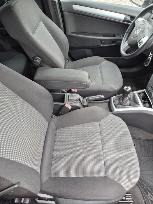 De vânzare opel astra h break an 2009 Motor 1.7cdti  110 Cai putere Euro 4 Import Germania