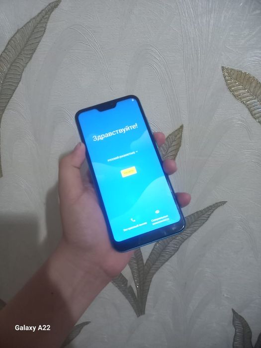 Huawei P Smart 2019 и Xiaomi mi a2
