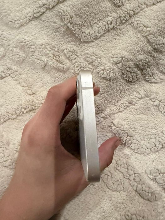 Айфон 13 в идеалном состаяние