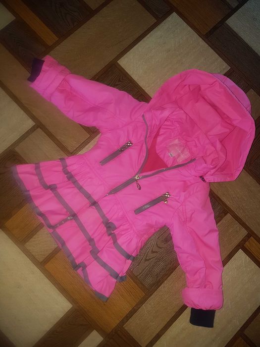 Продам детскую куртку, весна, дев.