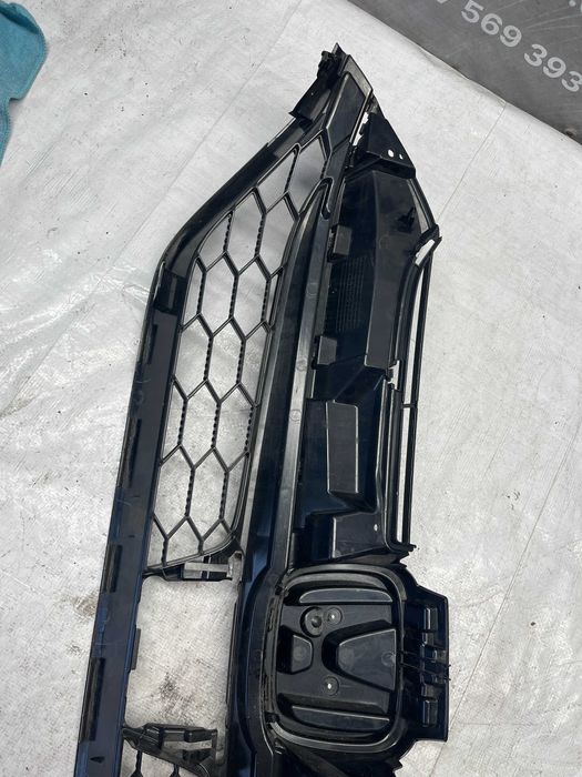 3 броя предна решетка Honda CR-V 2019-