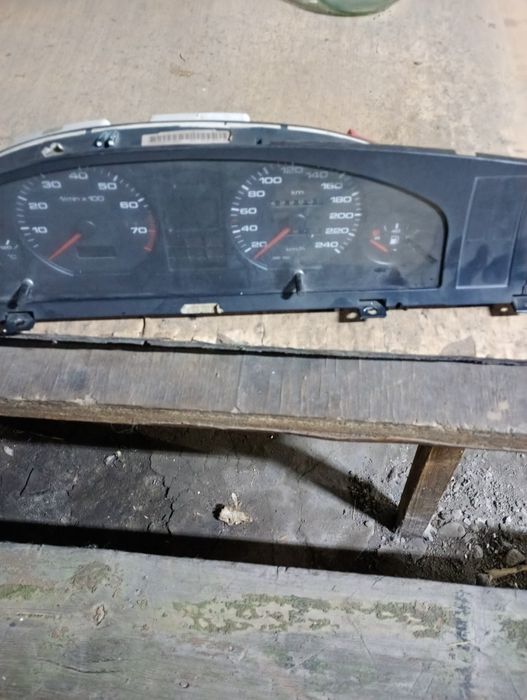 Продам шины запчасти на ауди