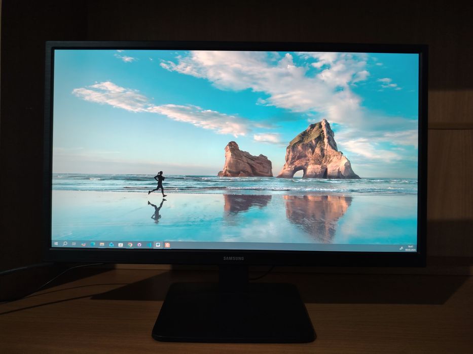 Monitor Samsung S22A330NHM 22 dyum Full HD IPS 1920 x 1080 sotiladi