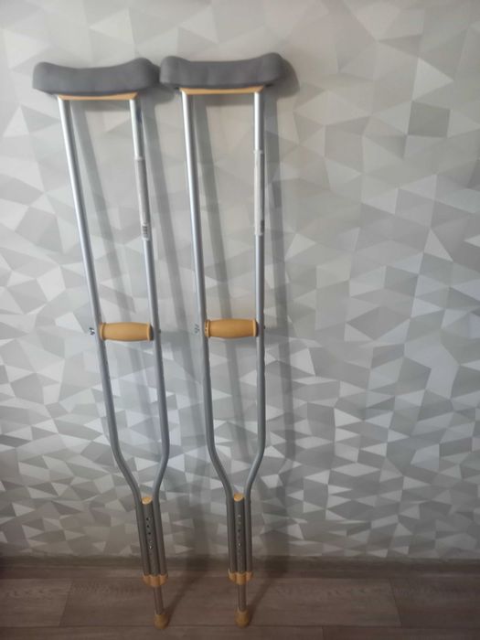 костыли алюминевые подмышечные  FS925L