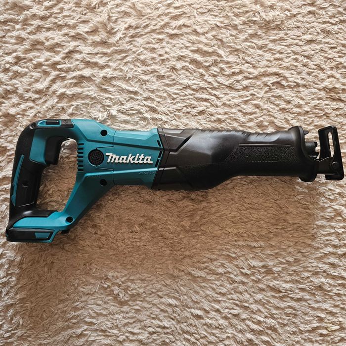 Makita DJR186 саблен трион
