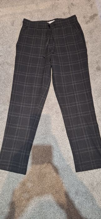 Продавам мъжки панталон Zara р-р S