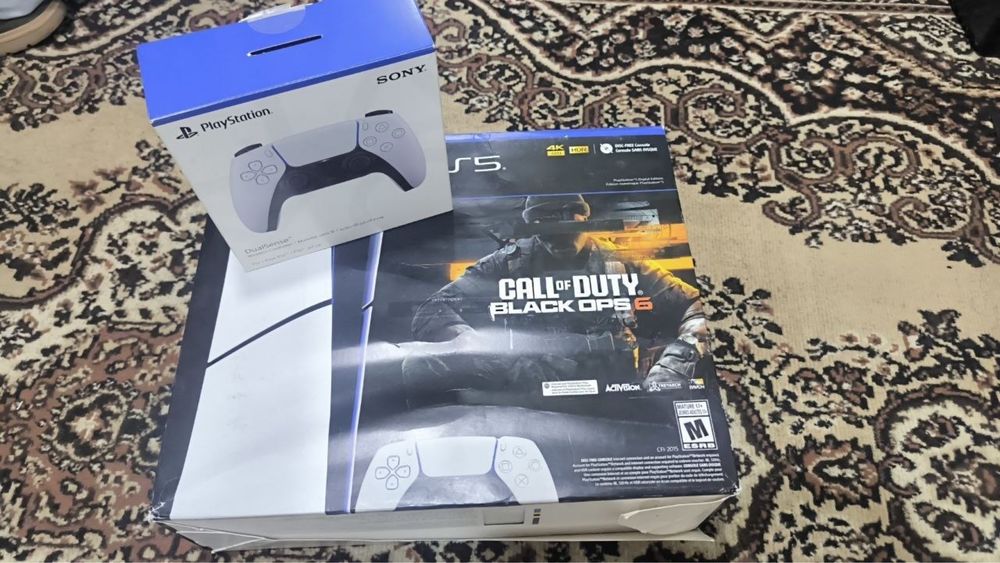 Playstation 5 продам как на фото б.у как новый привозной гарантия год