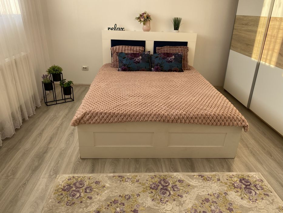 P.F. Inchiriez Ap. 3 camere decomandate