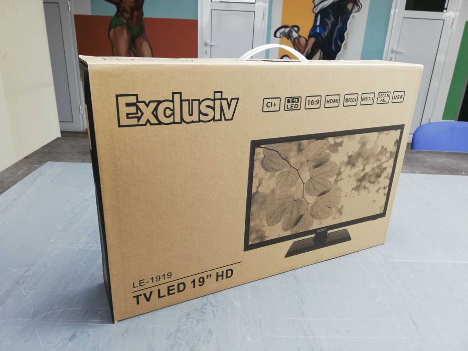 Телевизорr Exclusiv 19" HD  нови на склад