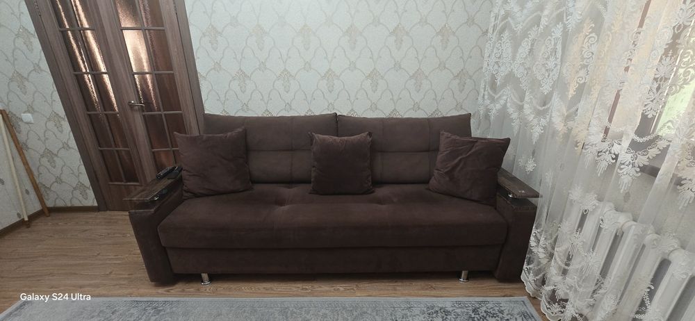 Продам диван, шоколадного цвета