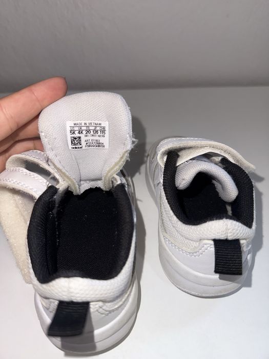 Бебешки маратонки