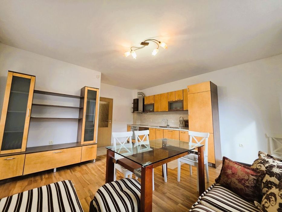 3-стаен в София-Младост 1 площ 85 цена 800