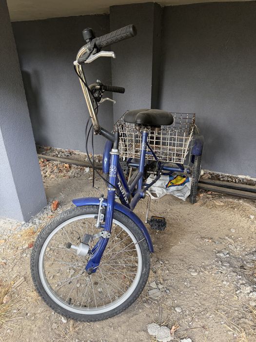 Vand bicicleta cu 3 roti!
