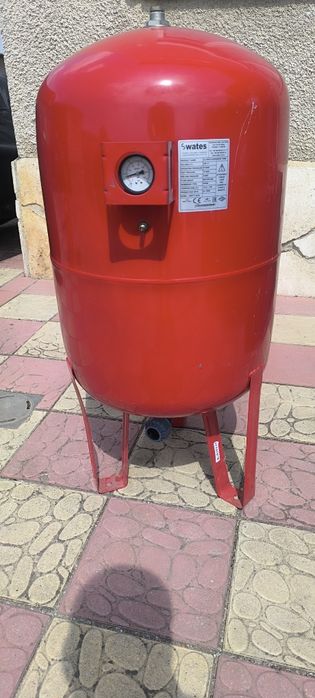 Разширителен съд 100 л. WATES нов