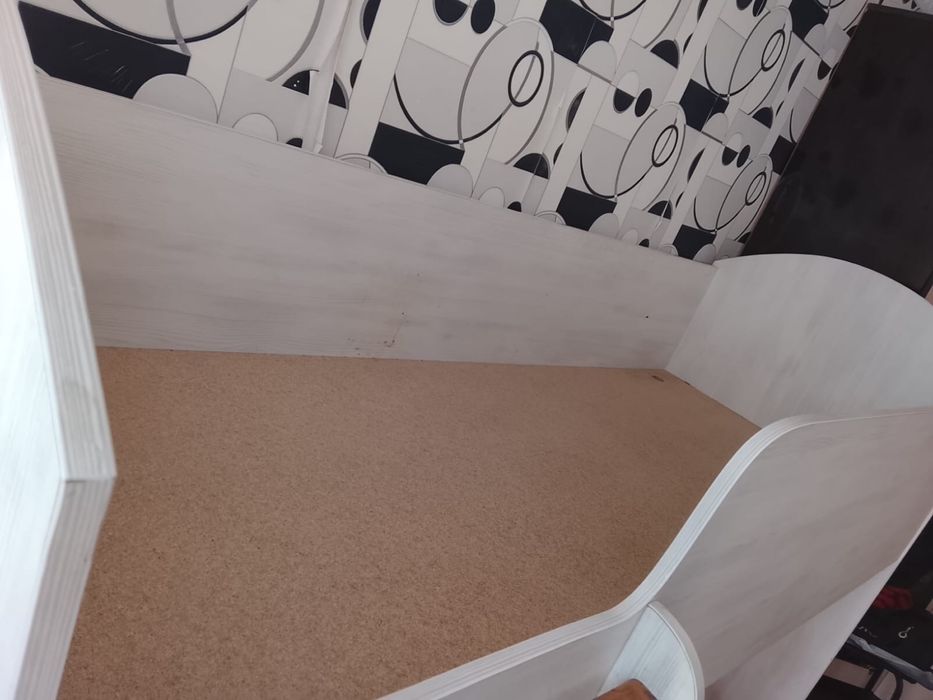 Двухъярусная кровать