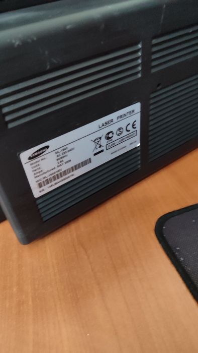 Продается принтер. Samsung в отличном состоянии все работает .