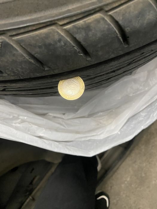 Продам резину летнюю с дисками