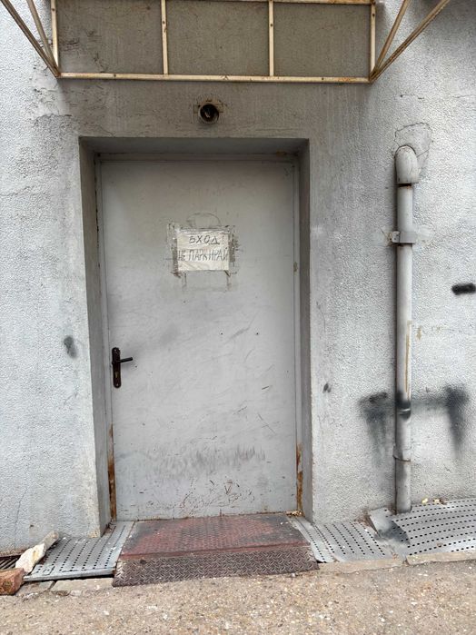 Дава се под наем Магазин в Силистра, Център - 486 кв.м за 2300 € - Снимка #10