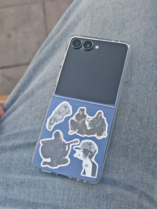 Samsung flip 7 blue