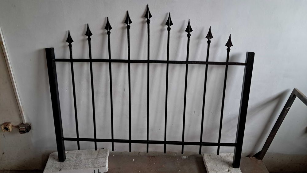 Портални врати, оградни пана и парапети-по индивидуален проект!