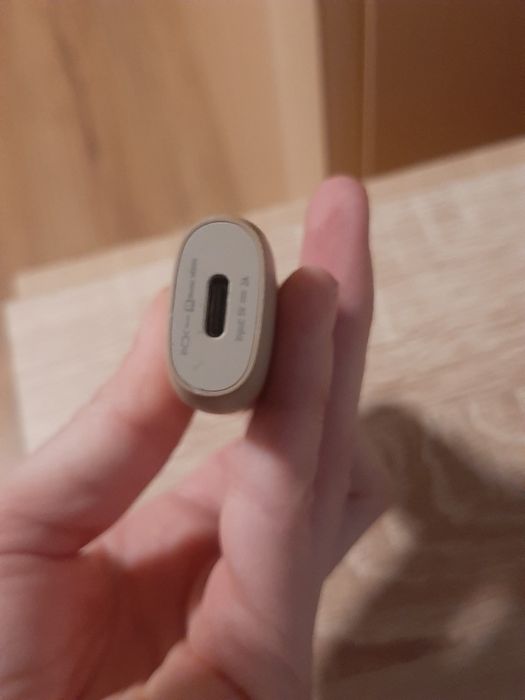 IQOS ILUMA ONE Pebble Beige – Stare foarte bună