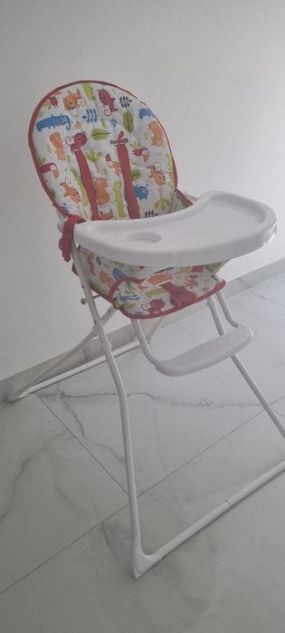 Vând pătuț ptr bebe in stare buna,puțin folosit, cu saltea de cocos cu husa detașabilă si scaun de masă bebe