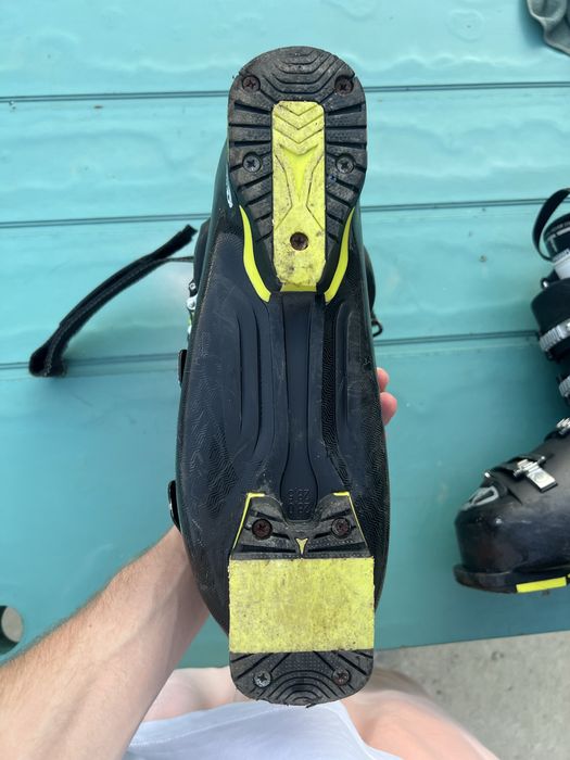 Clăpari Atomic Hawx Magna 100